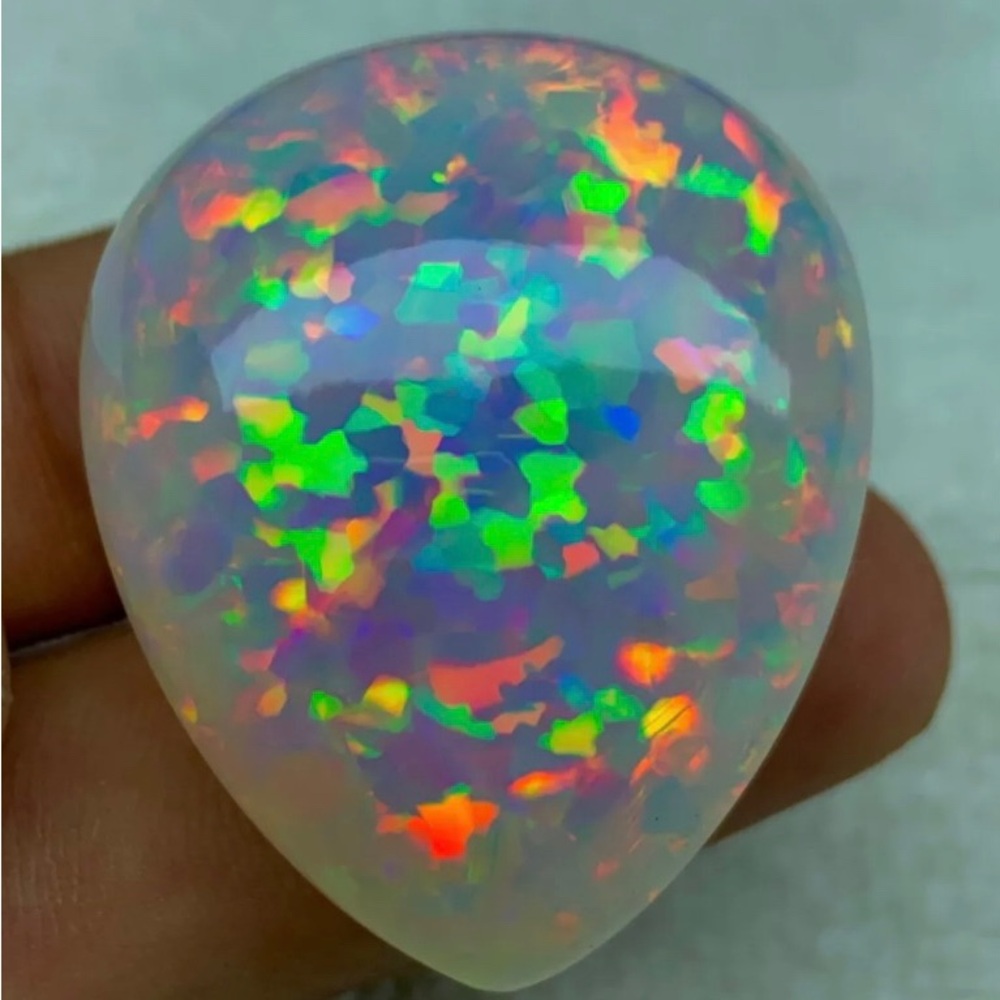 117CT Ethiopian Opal